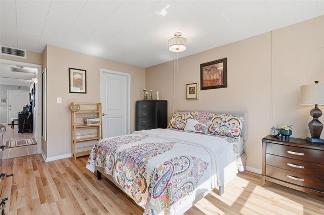 1235 S HIGHLAND AVENUE 1-207, Clearwater, FL 33756