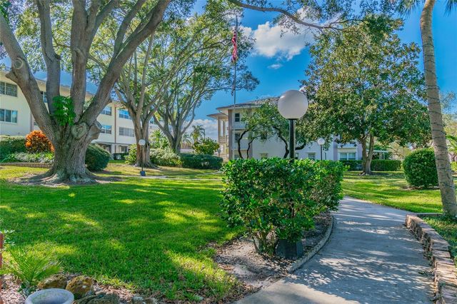 1235 S HIGHLAND AVENUE 1-207, Clearwater, FL 33756