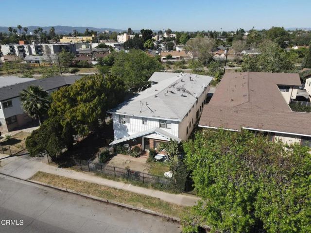 6853 Fulton Avenue, North Hollywood, CA 91605