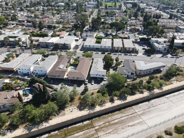 6853 Fulton Avenue, North Hollywood, CA 91605