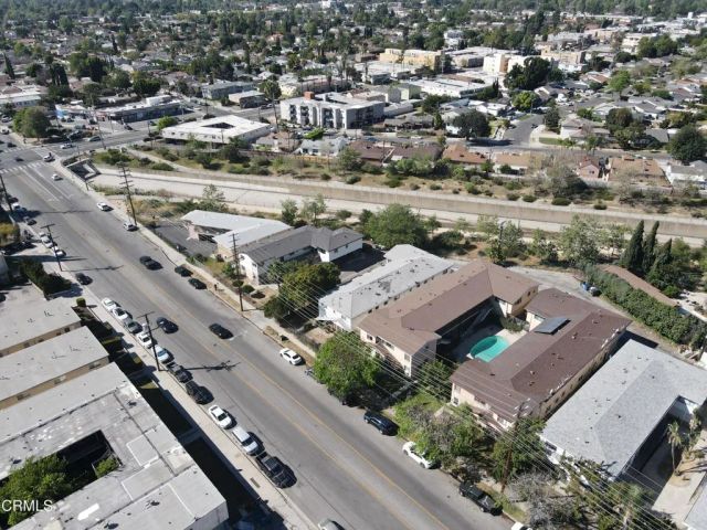 6853 Fulton Avenue, North Hollywood, CA 91605