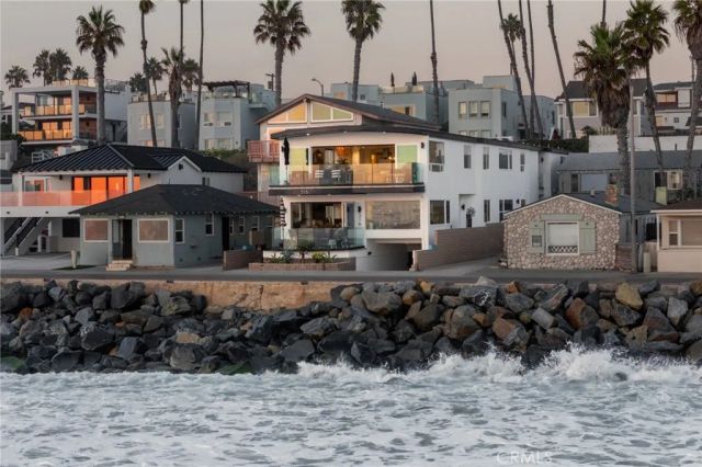 516 S The Strand #B, Oceanside, CA 92054