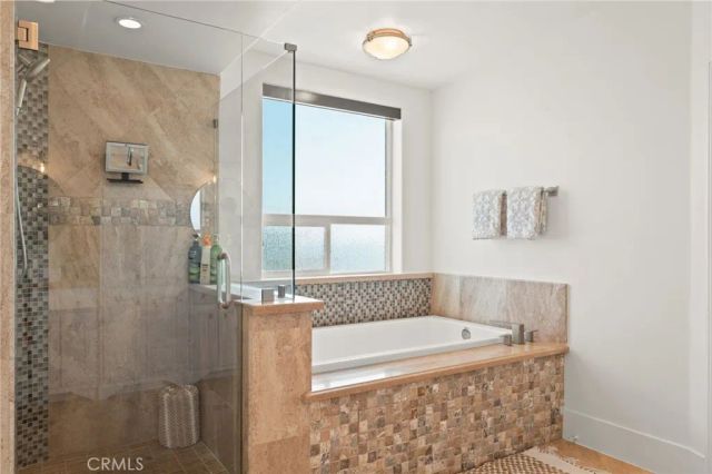 516 S The Strand #B, Oceanside, CA 92054