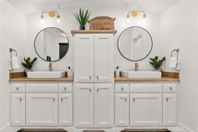 516 S The Strand #B, Oceanside, CA 92054