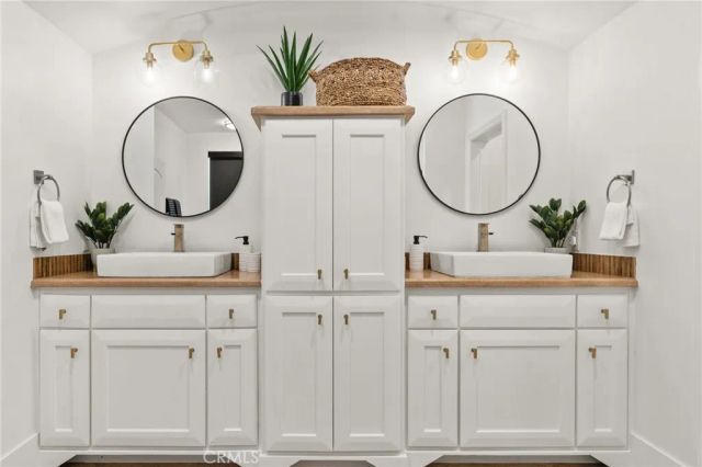 516 S The Strand #B, Oceanside, CA 92054