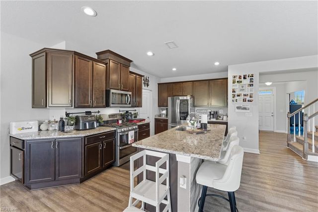 1517 Lookout CT, Chesapeake, VA 23323