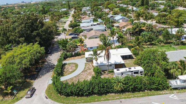 1773 Ocala Road, North Palm Beach, FL 33408