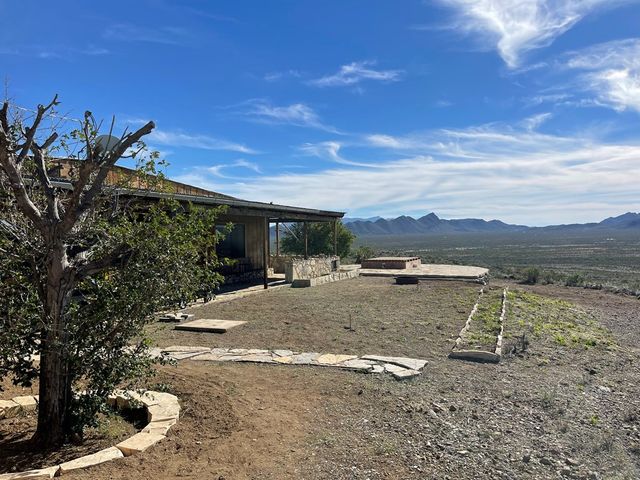 1998 Nodeerhere Rd, Terlingua, TX 79852