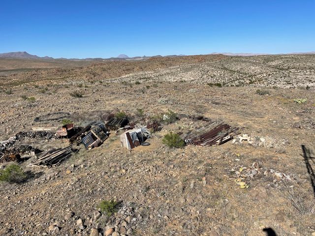1998 Nodeerhere Rd, Terlingua, TX 79852