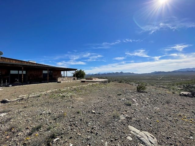1998 Nodeerhere Rd, Terlingua, TX 79852