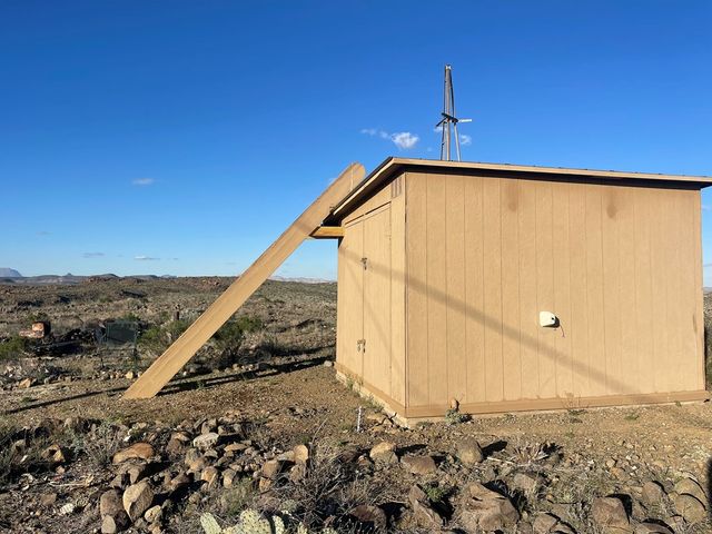 1998 Nodeerhere Rd, Terlingua, TX 79852