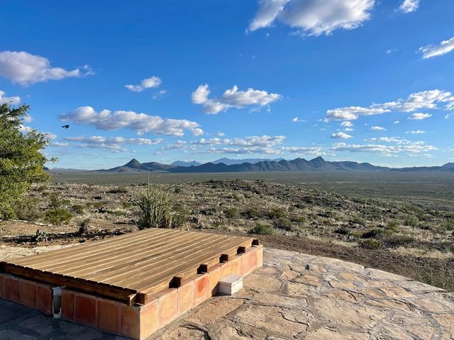 1998 Nodeerhere Rd, Terlingua, TX 79852