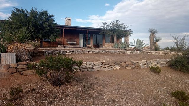 1998 Nodeerhere Rd, Terlingua, TX 79852