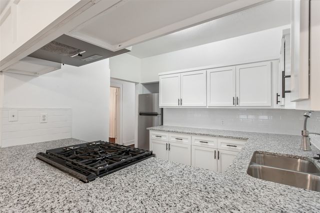 5708 Live Oak Street, Dallas, TX 75206