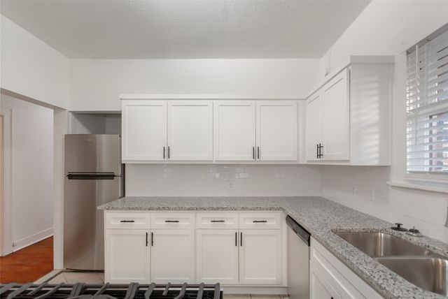 5708 Live Oak Street, Dallas, TX 75206