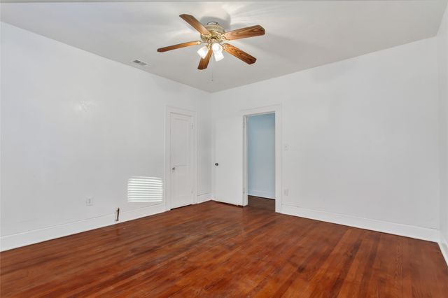 5708 Live Oak Street, Dallas, TX 75206