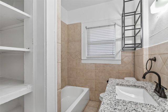 5708 Live Oak Street, Dallas, TX 75206