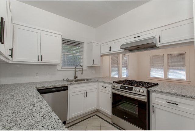 5708 Live Oak Street, Dallas, TX 75206