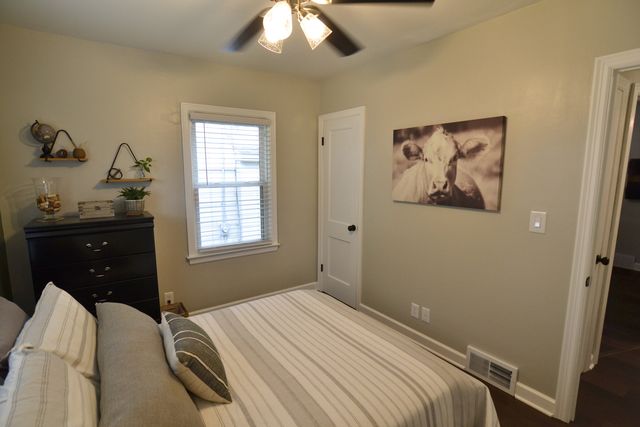 2550 Cody Street, Bettendorf, IA 52722