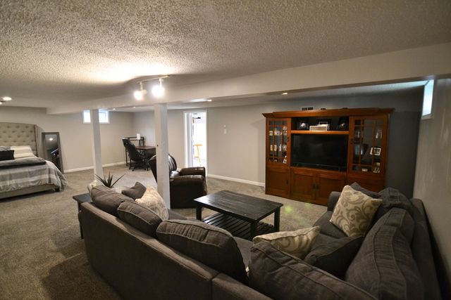 2550 Cody Street, Bettendorf, IA 52722