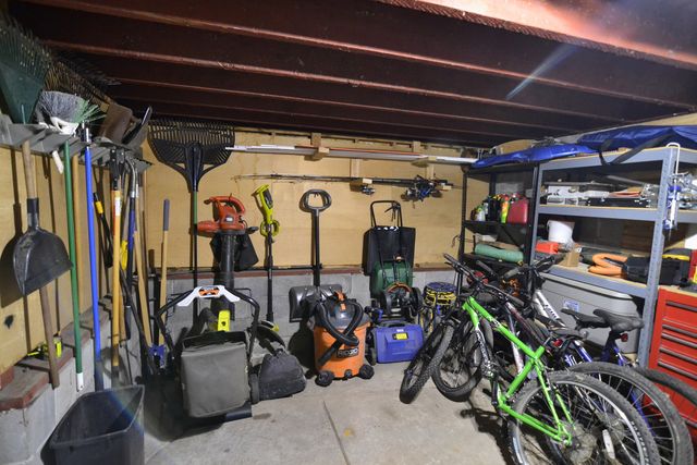 2550 Cody Street, Bettendorf, IA 52722
