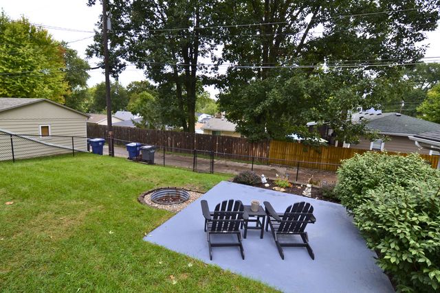 2550 Cody Street, Bettendorf, IA 52722