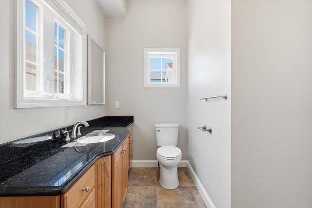 27 Bittersweet Ln, Hampton, NH 03842