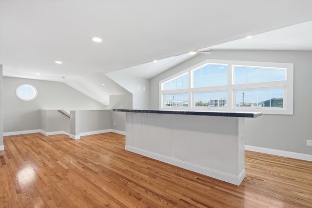 27 Bittersweet Ln, Hampton, NH 03842
