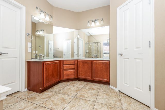 5418 Lacey Oak Meadow Drive, Katy, TX 77494
