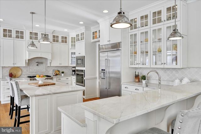 378 FERN LN, Lancaster, PA 17601