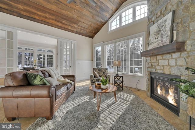 378 FERN LN, Lancaster, PA 17601