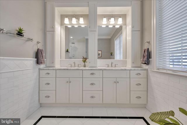 378 FERN LN, Lancaster, PA 17601