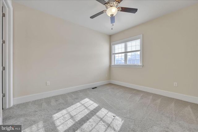 378 FERN LN, Lancaster, PA 17601