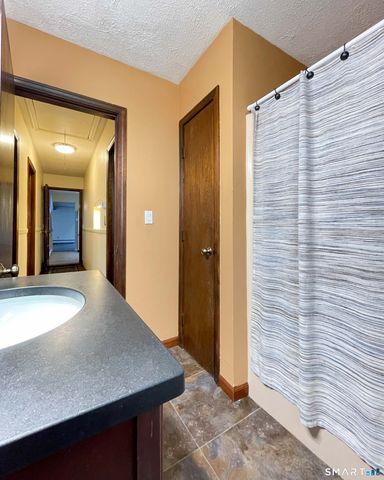 399 West Woods Road, Hamden, CT 06518