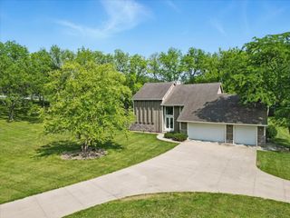 2500 NW 71st Place, Ankeny, IA 50023