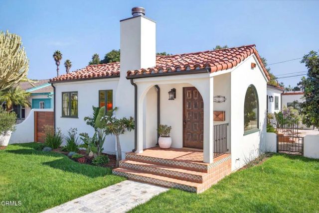 622 South Evergreen Drive Drive, Ventura, CA 93003