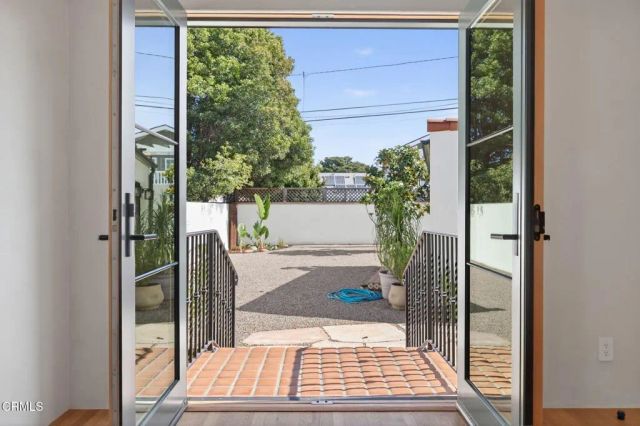 622 South Evergreen Drive Drive, Ventura, CA 93003