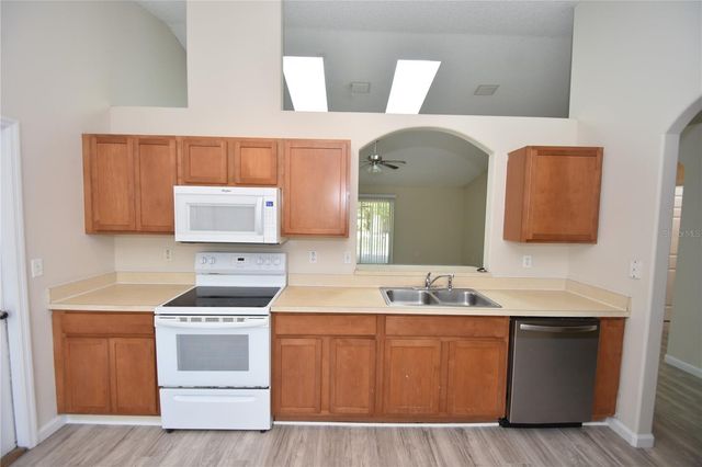 15 WHITE DEER LANE, Palm Coast, FL 32164