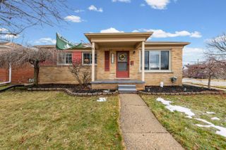 22700 Harper Lake Avenue, St Clair Shores, MI 48080