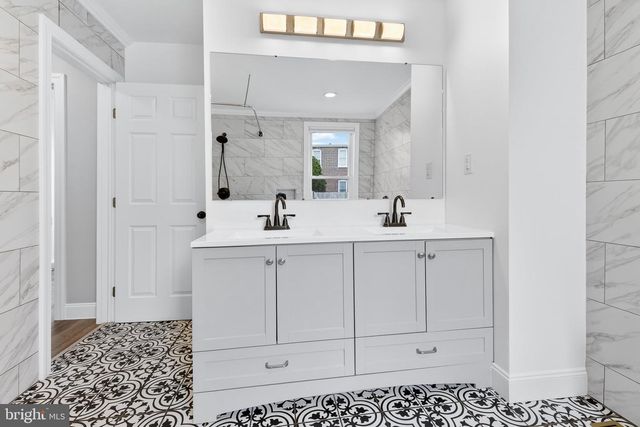 706 POPLAR ST, Lancaster, PA 17603