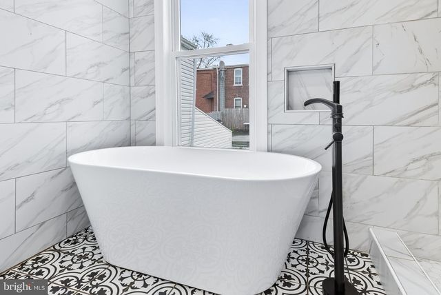 706 POPLAR ST, Lancaster, PA 17603