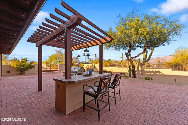 2825 W Lambert Lane, Tucson, AZ 85742