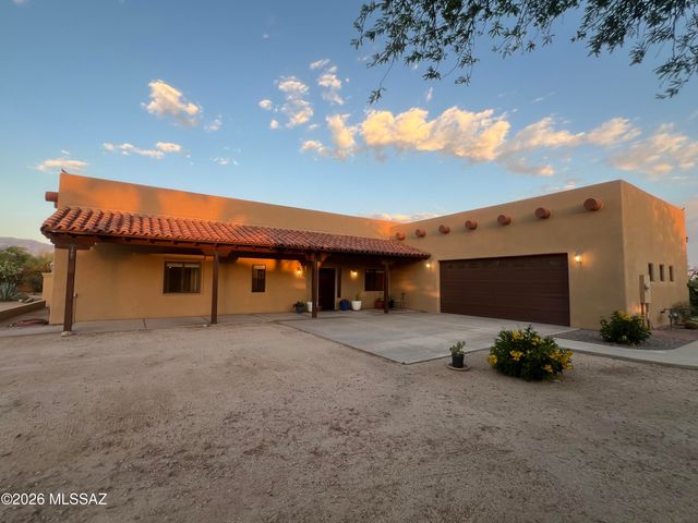 2825 W Lambert Lane, Tucson, AZ 85742