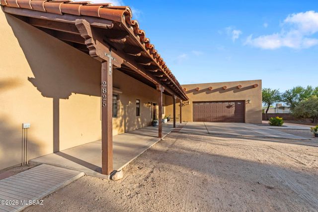 2825 W Lambert Lane, Tucson, AZ 85742