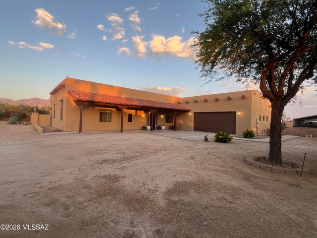 2825 W Lambert Lane, Tucson, AZ 85742