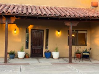2825 W Lambert Lane, Tucson, AZ 85742