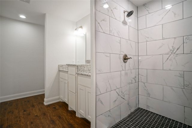 423 W Walker Street, Denison, TX 75020