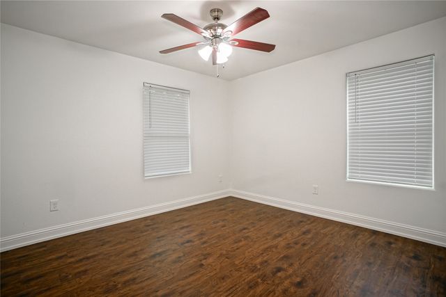 423 W Walker Street, Denison, TX 75020