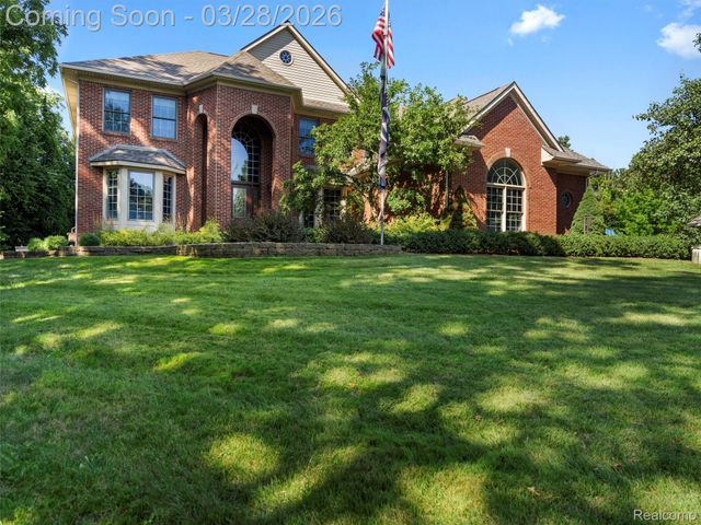 281 Mead Road, Oakland Charter Township, MI 48306