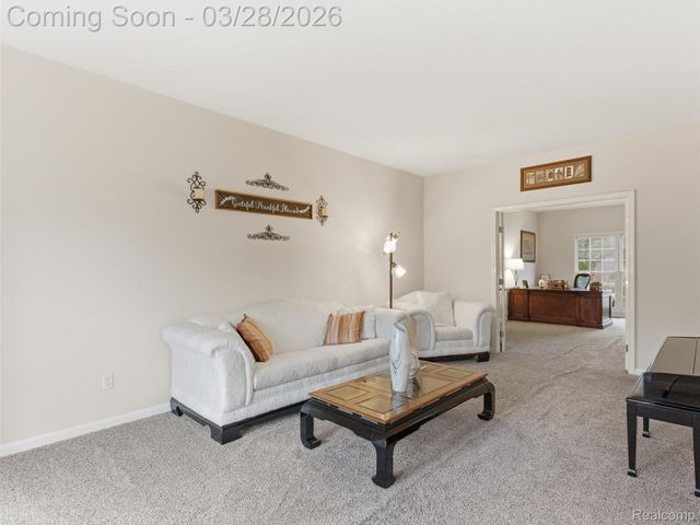 281 Mead Road, Oakland Charter Township, MI 48306